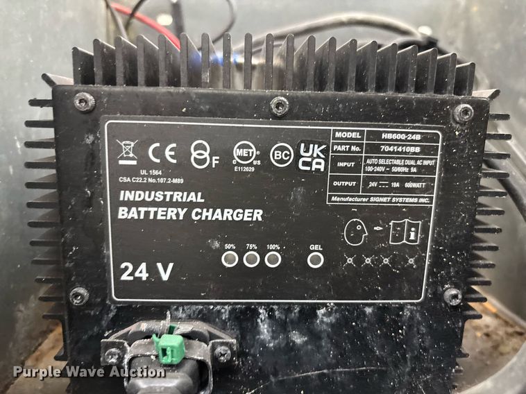 image for item EC3608 2015 Skyjack 3226 scissor lift