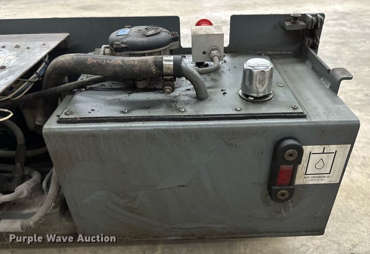 image for item EC3608 2015 Skyjack 3226 scissor lift