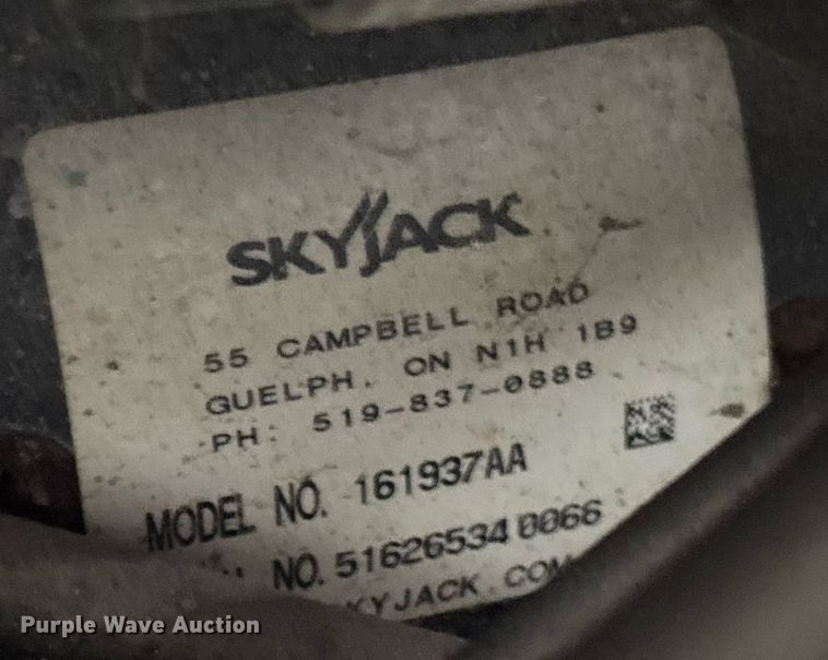 image for item EC3608 2015 Skyjack 3226 scissor lift