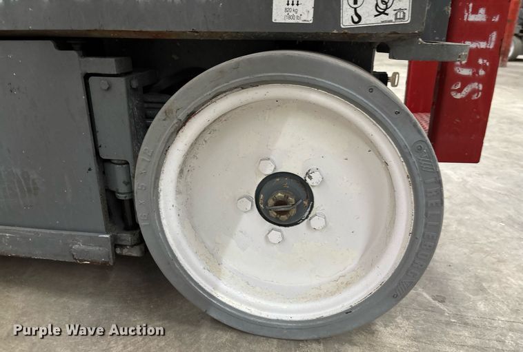 image for item EC3608 2015 Skyjack 3226 scissor lift