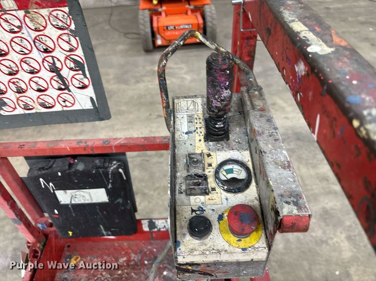 image for item EC3609 2014 Skyjack 3219 scissor lift