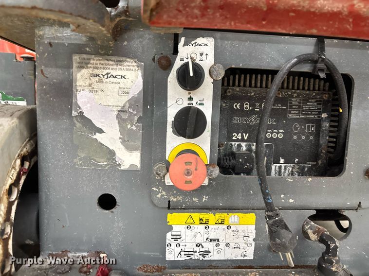 image for item EC3609 2014 Skyjack 3219 scissor lift