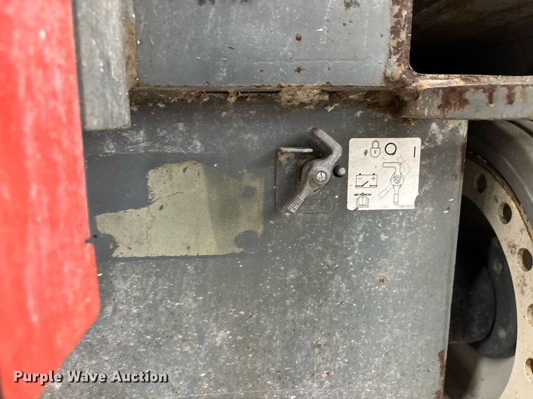 image for item EC3610 2016 Skyjack 4632 scissor lift