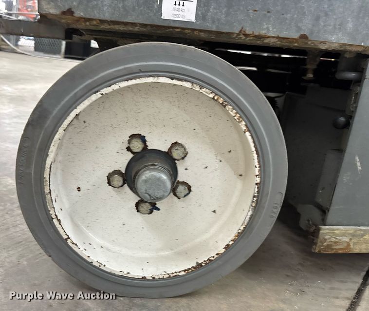 image for item EC3610 2016 Skyjack 4632 scissor lift