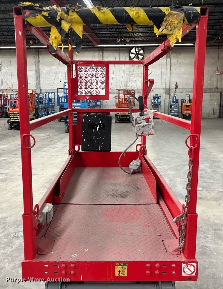 image for item EC3611 2014 Skyjack 3219 scissor lift