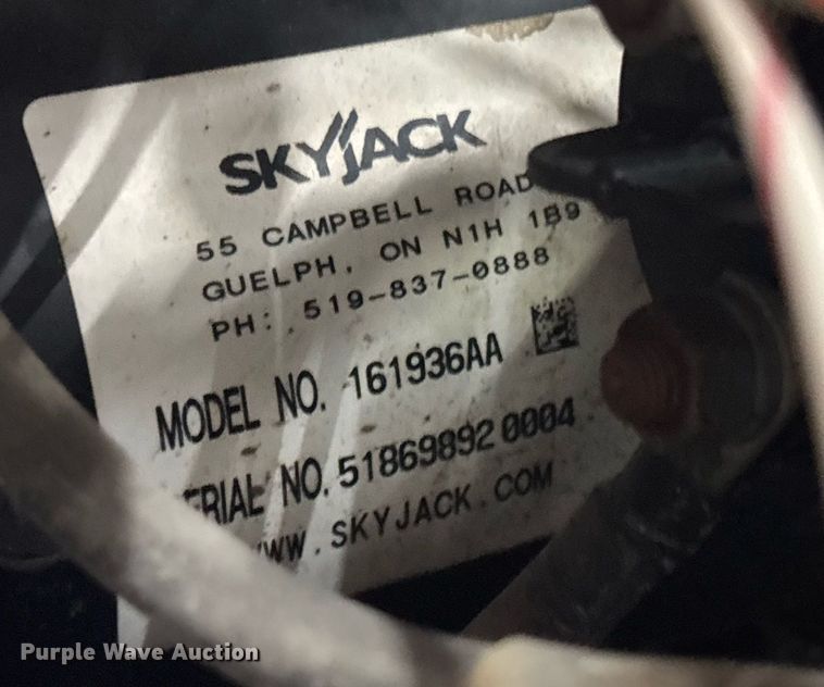 image for item EC3611 2014 Skyjack 3219 scissor lift