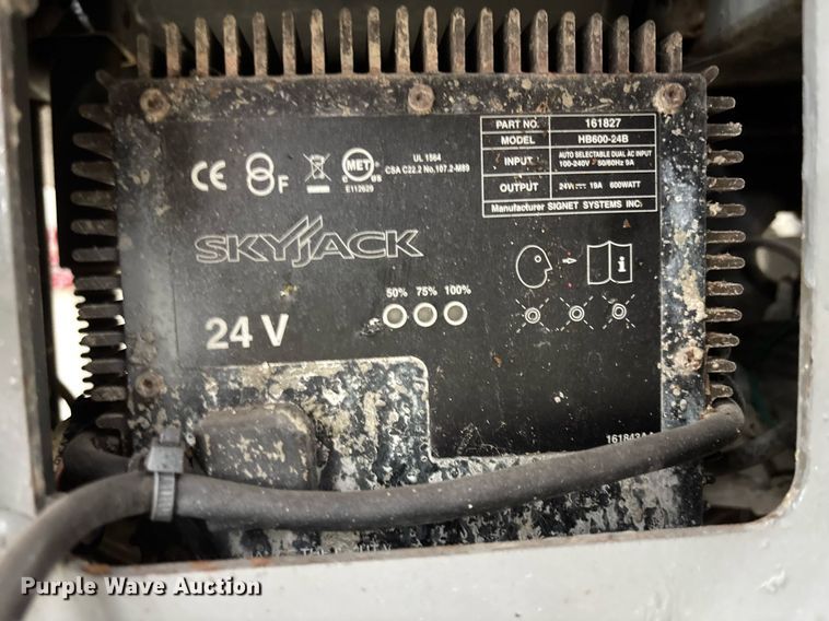 image for item EC3611 2014 Skyjack 3219 scissor lift