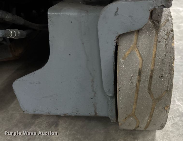 image for item EC3611 2014 Skyjack 3219 scissor lift