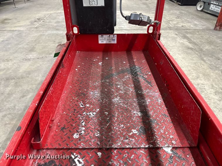 image for item EC3612 2015 Skyjack 3219 scissor lift