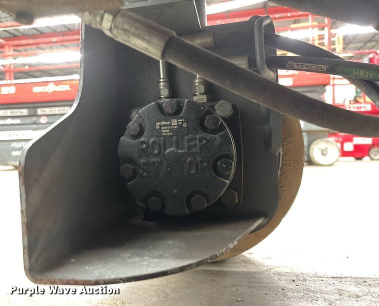 image for item EC3612 2015 Skyjack 3219 scissor lift