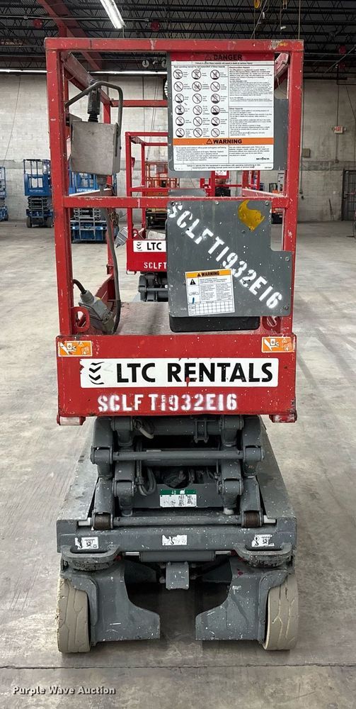 image for item EC3613 2015 Skyjack 3219 scissor lift