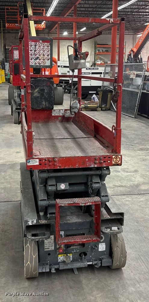 image for item EC3613 2015 Skyjack 3219 scissor lift