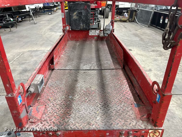 image for item EC3613 2015 Skyjack 3219 scissor lift