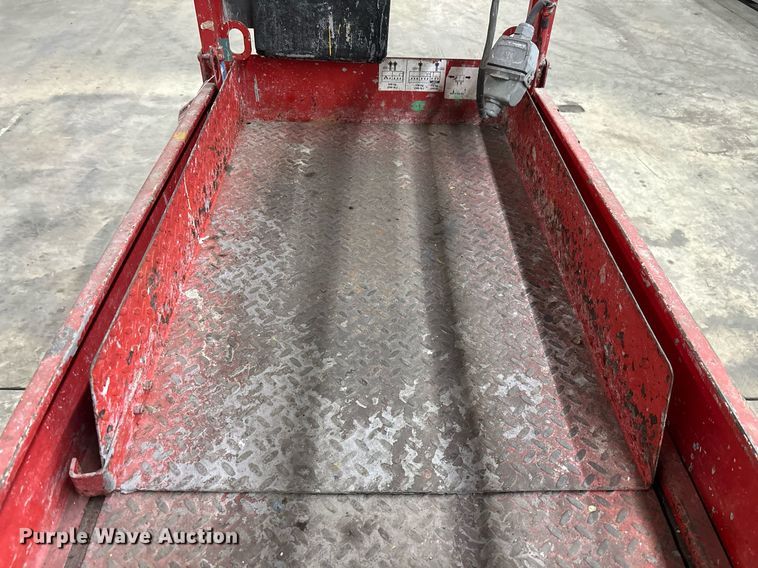 image for item EC3613 2015 Skyjack 3219 scissor lift