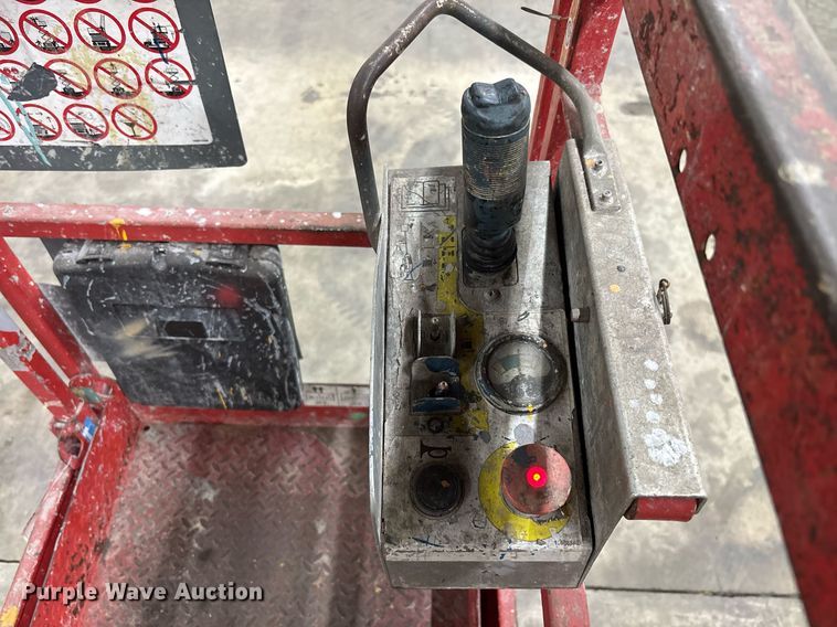 image for item EC3613 2015 Skyjack 3219 scissor lift
