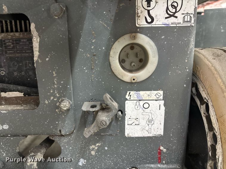 image for item EC3613 2015 Skyjack 3219 scissor lift