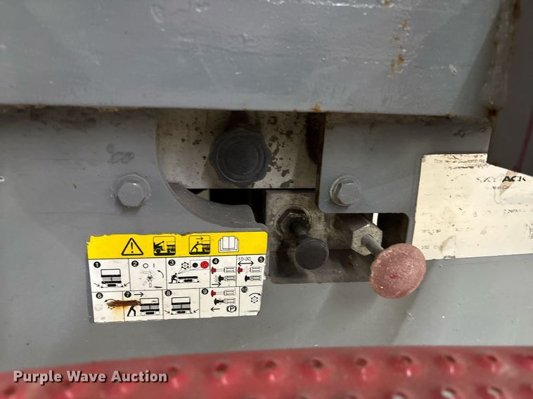 image for item EC3614 2015 Skyjack 4632  scissor lift