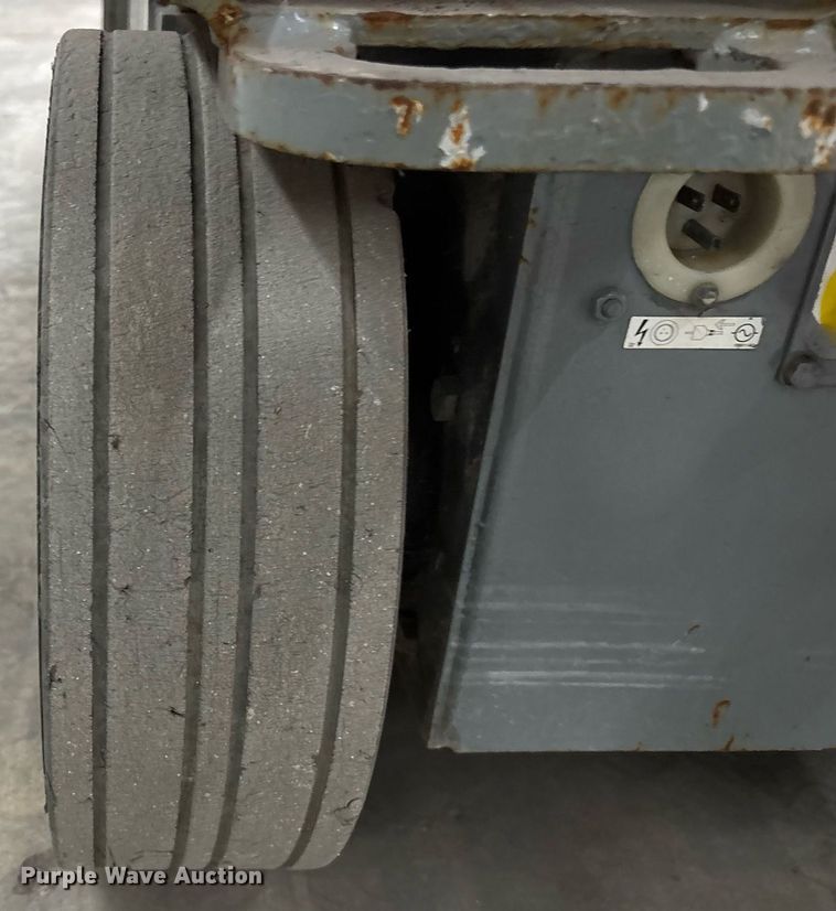 image for item EC3614 2015 Skyjack 4632  scissor lift