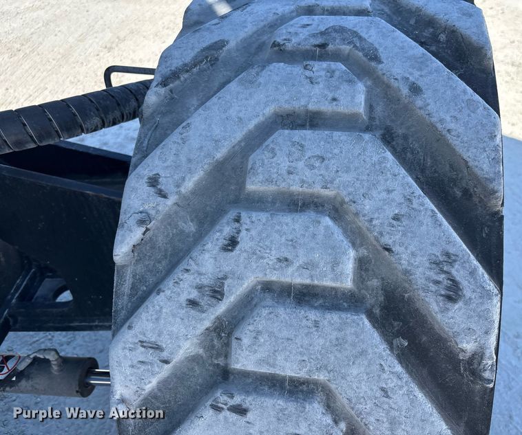 image for item EC3620 2018 Genie SX-125XC boom lift