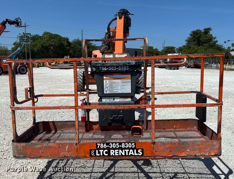 image for item EC3621 2009 JLG 1350SJP boom lift