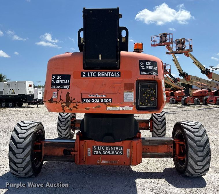 image for item EC3621 2009 JLG 1350SJP boom lift