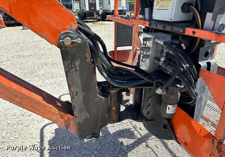 image for item EC3621 2009 JLG 1350SJP boom lift