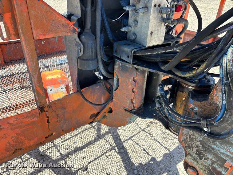 image for item EC3621 2009 JLG 1350SJP boom lift