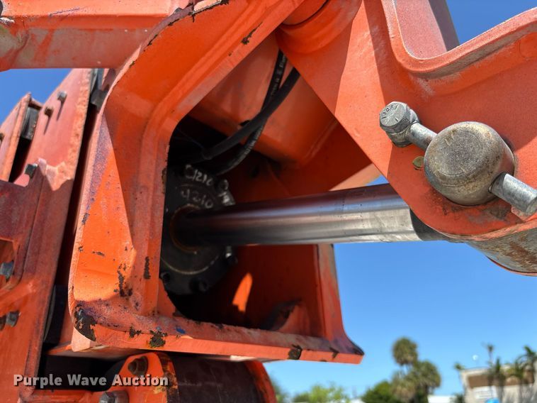 image for item EC3621 2009 JLG 1350SJP boom lift