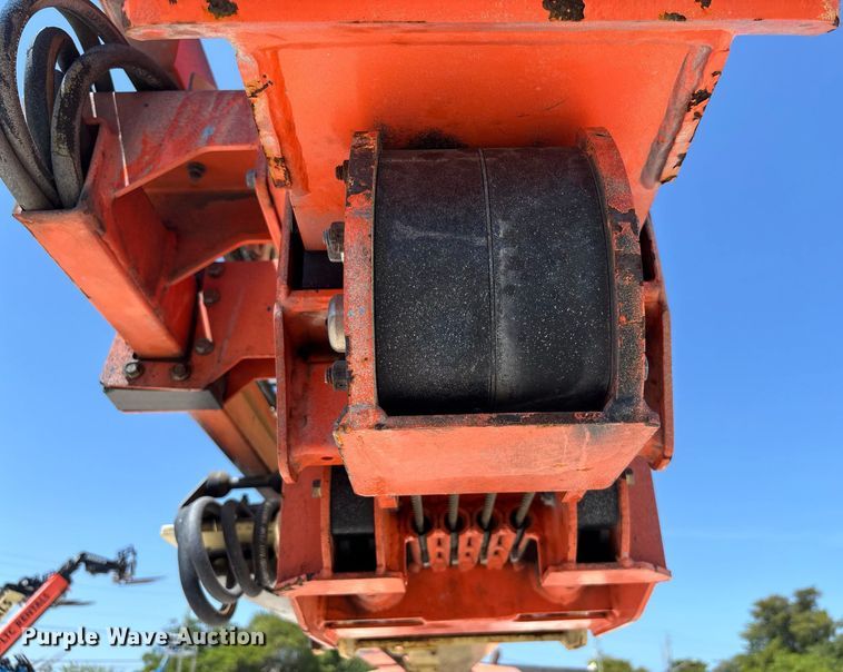 image for item EC3621 2009 JLG 1350SJP boom lift