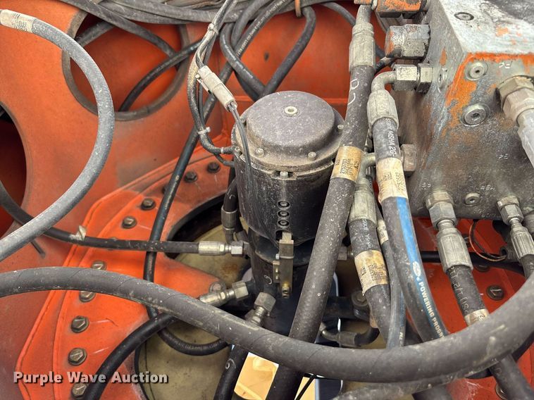 image for item EC3621 2009 JLG 1350SJP boom lift