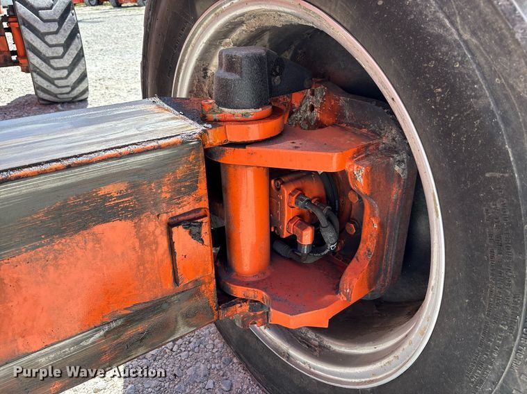 image for item EC3621 2009 JLG 1350SJP boom lift