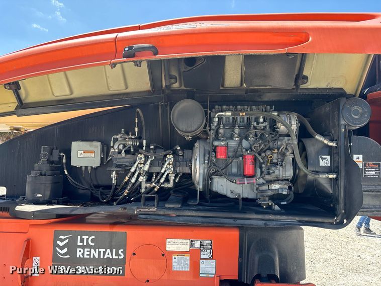 image for item EC3621 2009 JLG 1350SJP boom lift