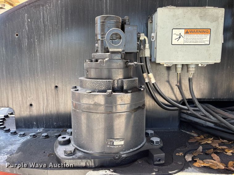 image for item EC3621 2009 JLG 1350SJP boom lift