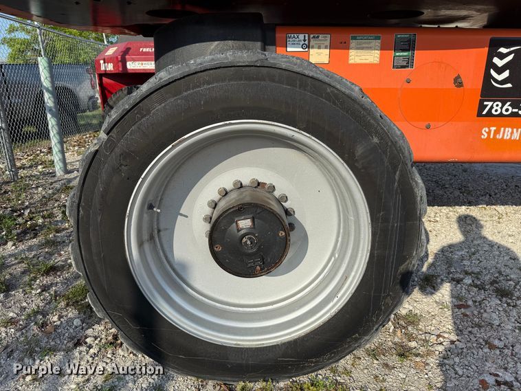 image for item EC3621 2009 JLG 1350SJP boom lift