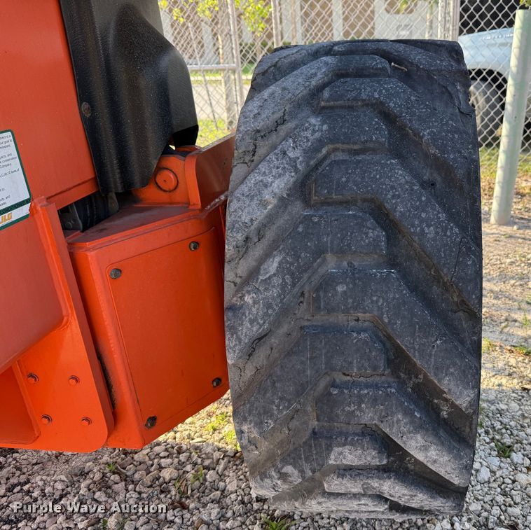 image for item EC3621 2009 JLG 1350SJP boom lift