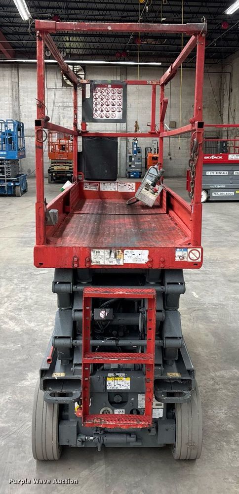 image for item EC3625 2014 Skyjack 3226 scissor lift