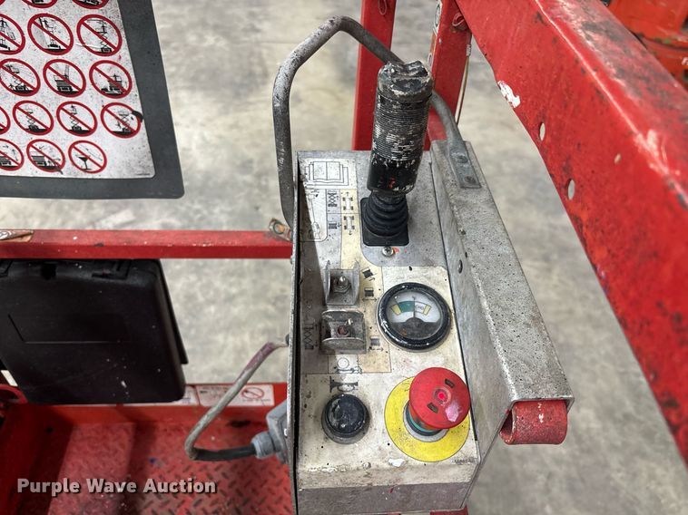 image for item EC3625 2014 Skyjack 3226 scissor lift