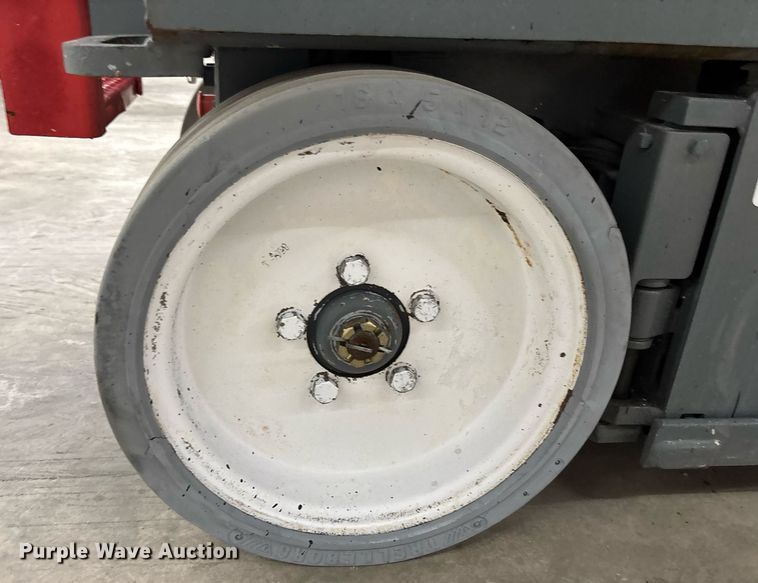 image for item EC3625 2014 Skyjack 3226 scissor lift