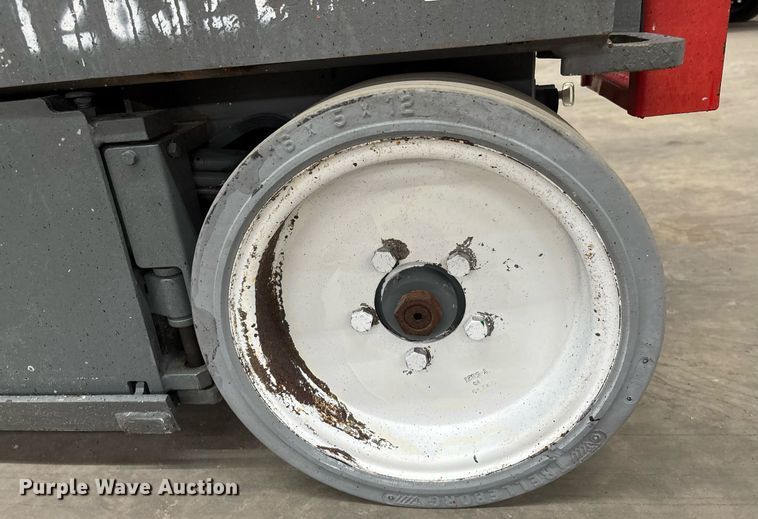 image for item EC3625 2014 Skyjack 3226 scissor lift