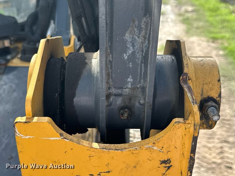 image for item EC3678 2020 John Deere 317G tracked skid steer loader