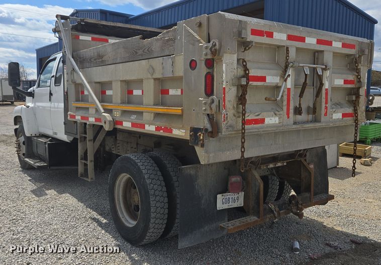 image for item EC4161 2005 GMC C6500 dump truck