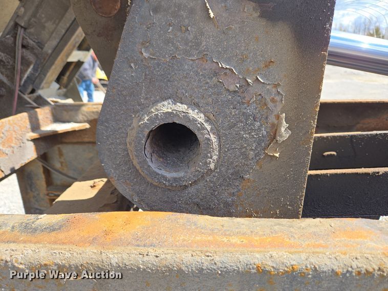 image for item EC4161 2005 GMC C6500 dump truck