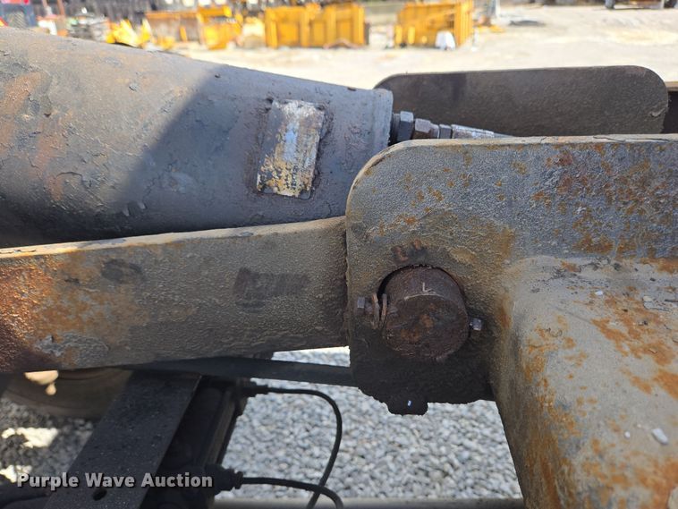 image for item EC4161 2005 GMC C6500 dump truck