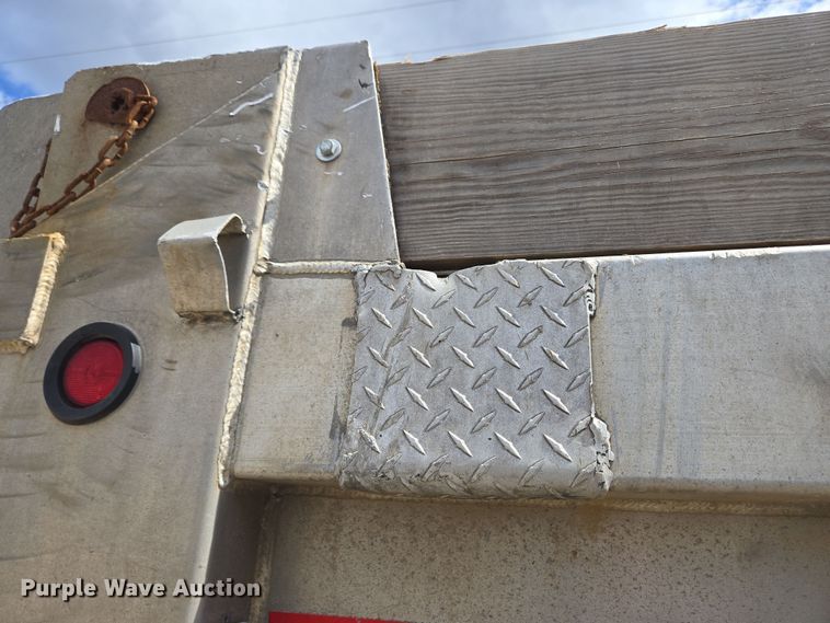 image for item EC4161 2005 GMC C6500 dump truck