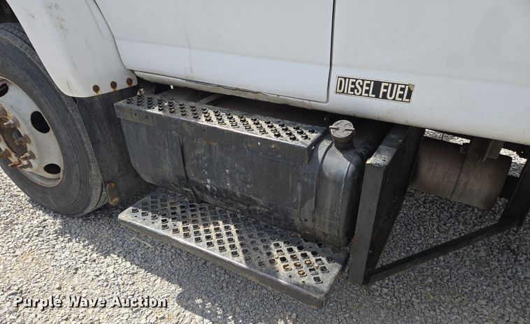 image for item EC4161 2005 GMC C6500 dump truck