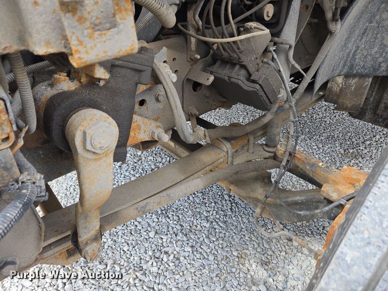 image for item EC4161 2005 GMC C6500 dump truck