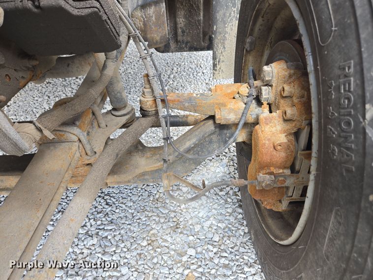 image for item EC4161 2005 GMC C6500 dump truck