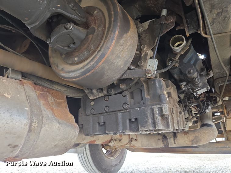 image for item EC4161 2005 GMC C6500 dump truck