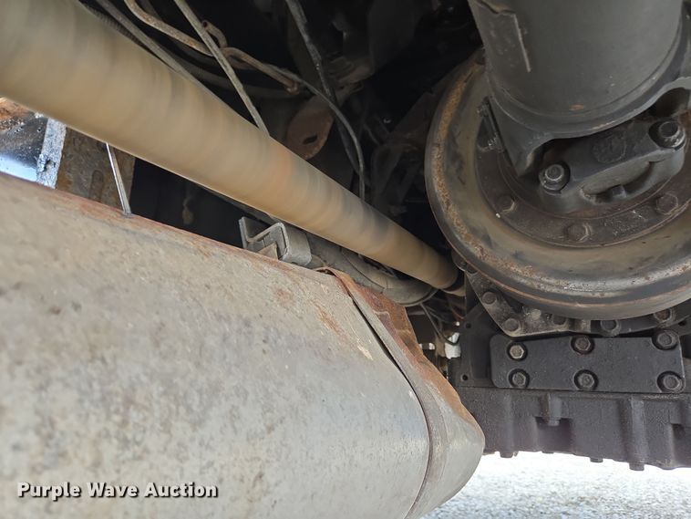 image for item EC4161 2005 GMC C6500 dump truck