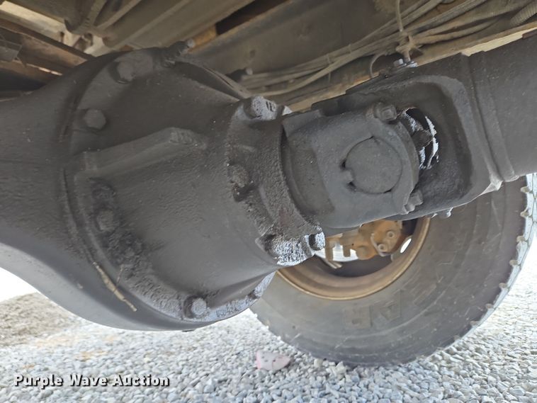 image for item EC4161 2005 GMC C6500 dump truck